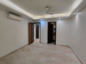 Room in 3.5 BHK Builder Floor at Greater Kailash ii – for Rent