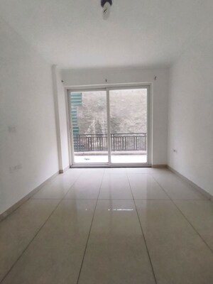 Room in 3 BHK Builder Floor at Green Valley Residencia, Ghazipur – for Rent