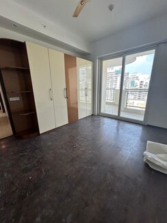 3.5 BHK + Pooja Room,Servant Room,Store Room Penthouse For Rent in Mahagun Mezzaria