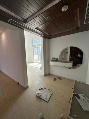 Room in 3.5 BHK Penthouse at Mahagun Mezzaria, Sector 78 – for Rent