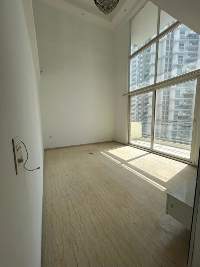 Room, mahagun-mezzaria 3.5 Bedroom 4500 Sq.Ft. Penthouse In Sector 78 Noida 10391286
