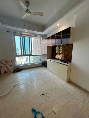 Room in 3.5 BHK Penthouse at Mahagun Mezzaria, Sector 78 – for Rent