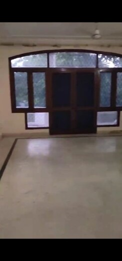 3.5 BHK + Pooja Room Builder Floor For Rent in Sector 40