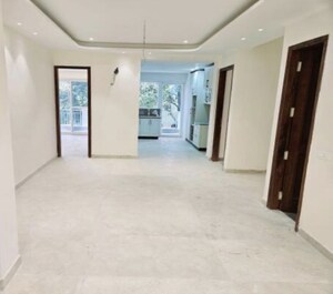 Room in 3.5 BHK Builder Floor at Sector 64 – for Sale