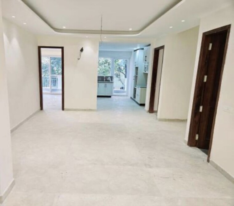 Room, sector 64 3.5 Bedroom 270 Sq.Yd. Builder Floor In Sector 64 Faridabad 10391290