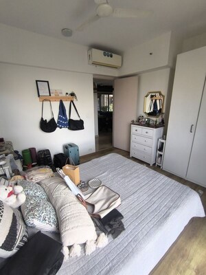 Bedroom in 3.5 BHK Apartment at Imperial Heights Goregaon West, Goregaon West – for Rent