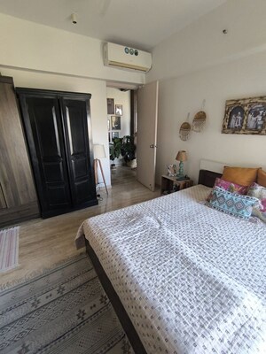 Bedroom in 3.5 BHK Apartment at Imperial Heights Goregaon West, Goregaon West – for Rent
