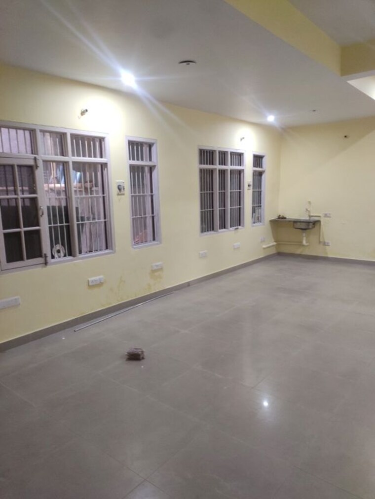 Room, aliganj 6+ Bedroom 9870 Sq.Ft. Independent House In Aliganj Lucknow 10391336