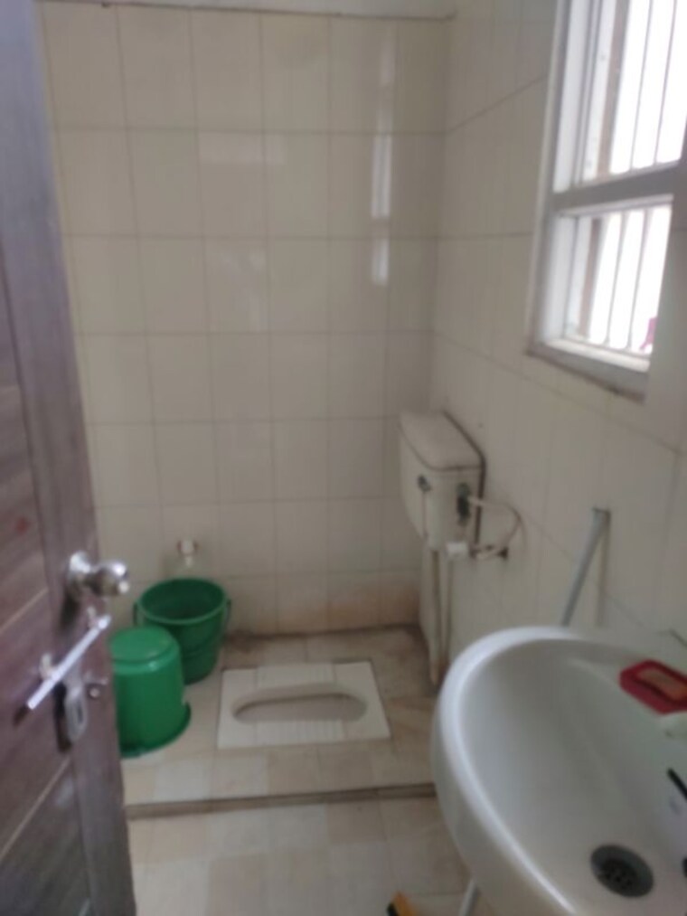 Bathroom, aliganj 6+ Bedroom 9870 Sq.Ft. Independent House In Aliganj Lucknow 10391336