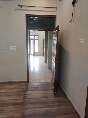 6+ BHK Independent House For Sale in Aliganj