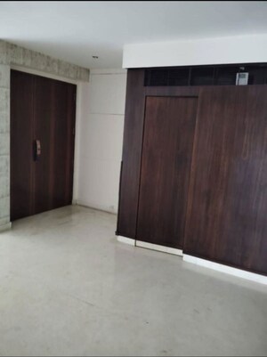 Room in 4 BHK Builder Floor at Sterling North, Sadashiva Nagar – for Sale