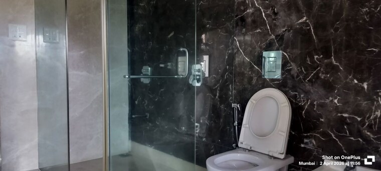 Bathroom, h-m-tower 3 Bedroom 2800 Sq.Ft. Apartment In Bandra West Mumbai 10391351