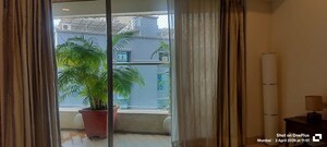 Room in 3 BHK Apartment at H&M Tower, Bandra West – for Rent