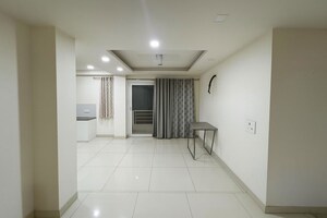 Building Lobby in 1 BHK Builder Floor at Auram Floor, South City 2 – for Rent