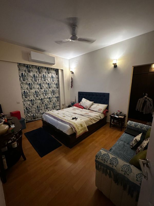 3 BHK + Store Room 2300 Sq.Ft. Builder Floor in Nirvana Country Birch Court