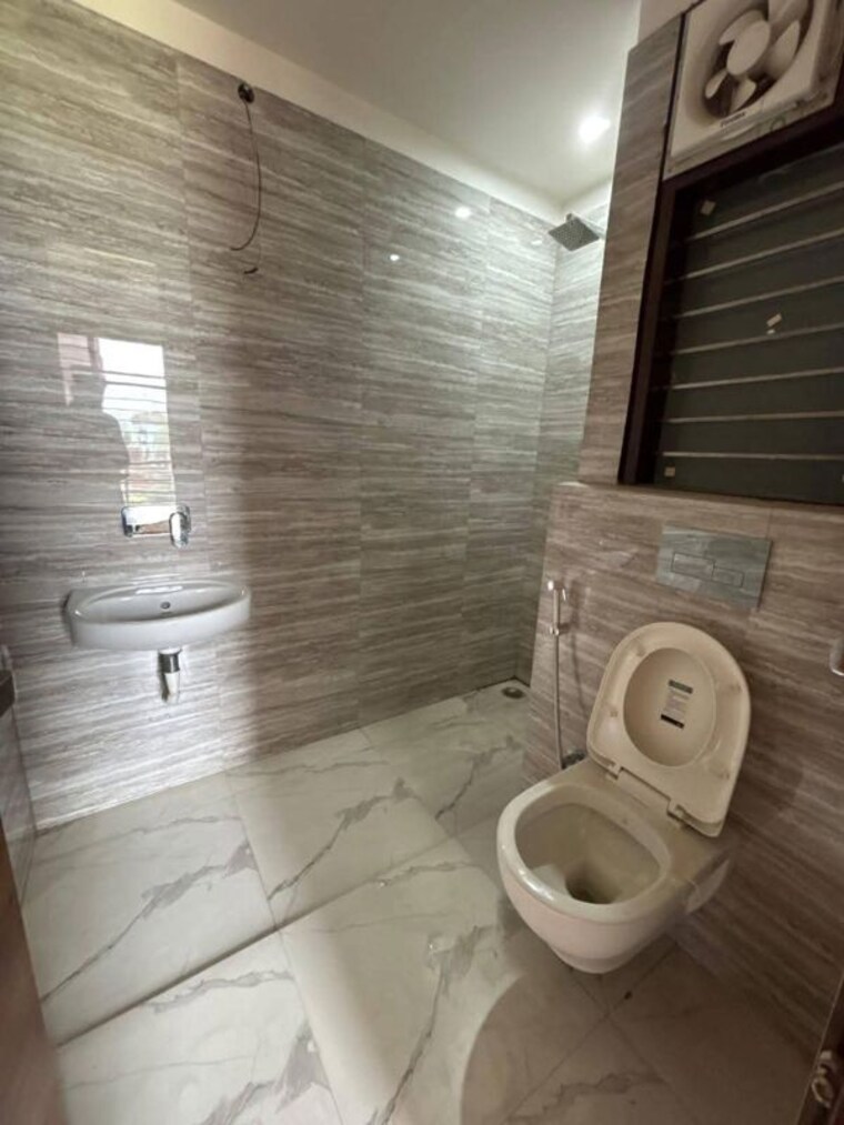 Bathroom, whiteland-blissville 3 Bedroom 1672 Sq.Ft. Apartment In Sector 76 Gurgaon 10391433