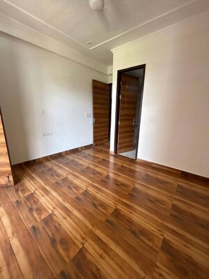 Room in 3 BHK Apartment at Whiteland Blissville, Sector 76 – for Sale