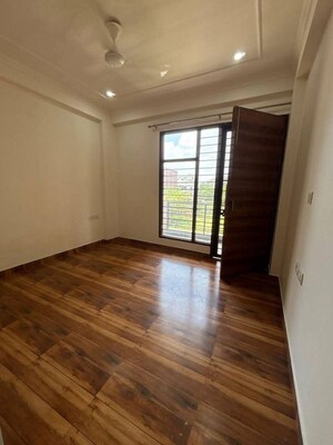 Room in 3 BHK Apartment at Whiteland Blissville, Sector 76 – for Sale