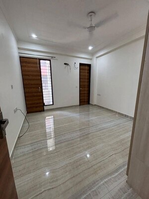 Room in 3 BHK Apartment at Whiteland Blissville, Sector 76 – for Sale