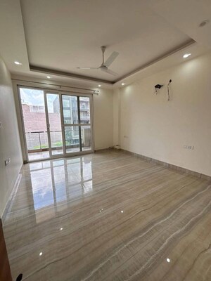 Room in 3 BHK Apartment at Whiteland Blissville, Sector 76 – for Sale