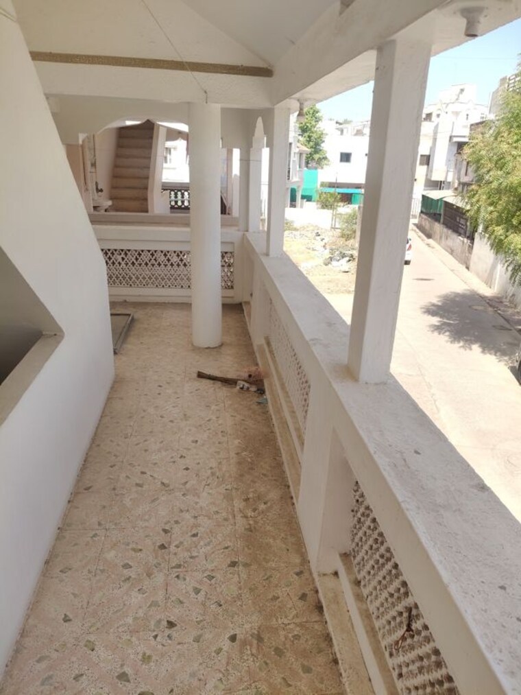 Balcony, ellisbridge 1 RK 75 Sq.Yd. Independent House In Ellisbridge Ahmedabad 10326148