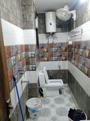 Team Area in 4 BHK Builder Floor at Raj Nagar Extension – for Rent