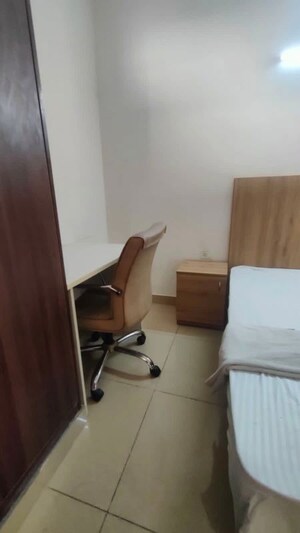 Bathroom in 3 BHK Apartment at Amrapali Silicon City, Sector 76 – for Rent