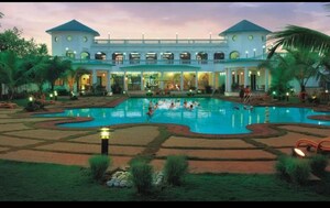 Swimming Pool in 3 BHK Apartment at Nahar Amrit Shakti, Chandivali – for Sale