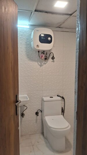 Bathroom in 3 BHK Apartment at Gardenia Gateway, Sector 75 – for Rent