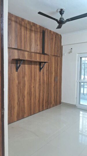 Room in 3 BHK Apartment at Gardenia Gateway, Sector 75 – for Rent