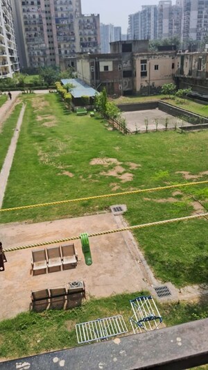 3 BHK Apartment – Garden View at Amrapali Silicon City, Sector 76 - for Rent