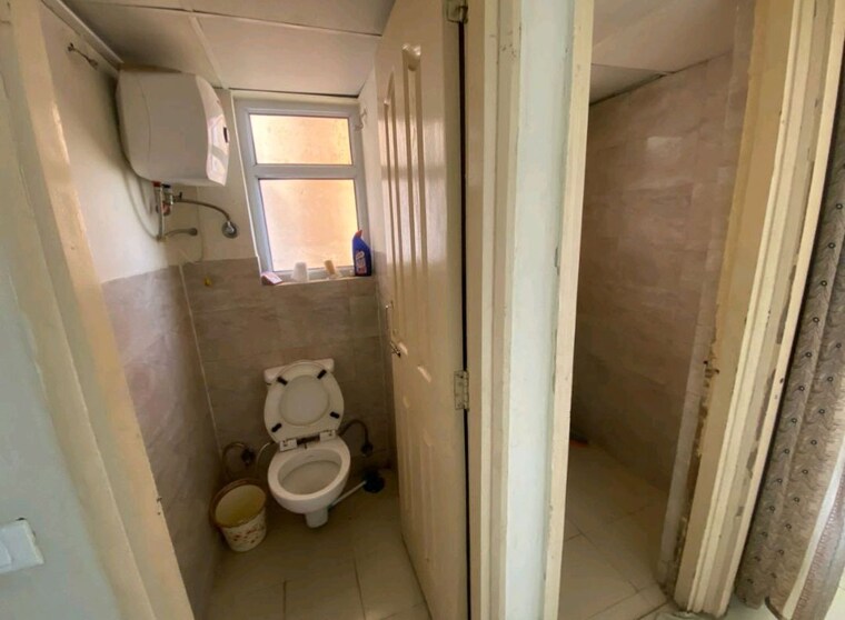 Bathroom, wave-dream-homes 1 Bedroom 580 Sq.Ft. Apartment In Wave City Ghaziabad 10391484