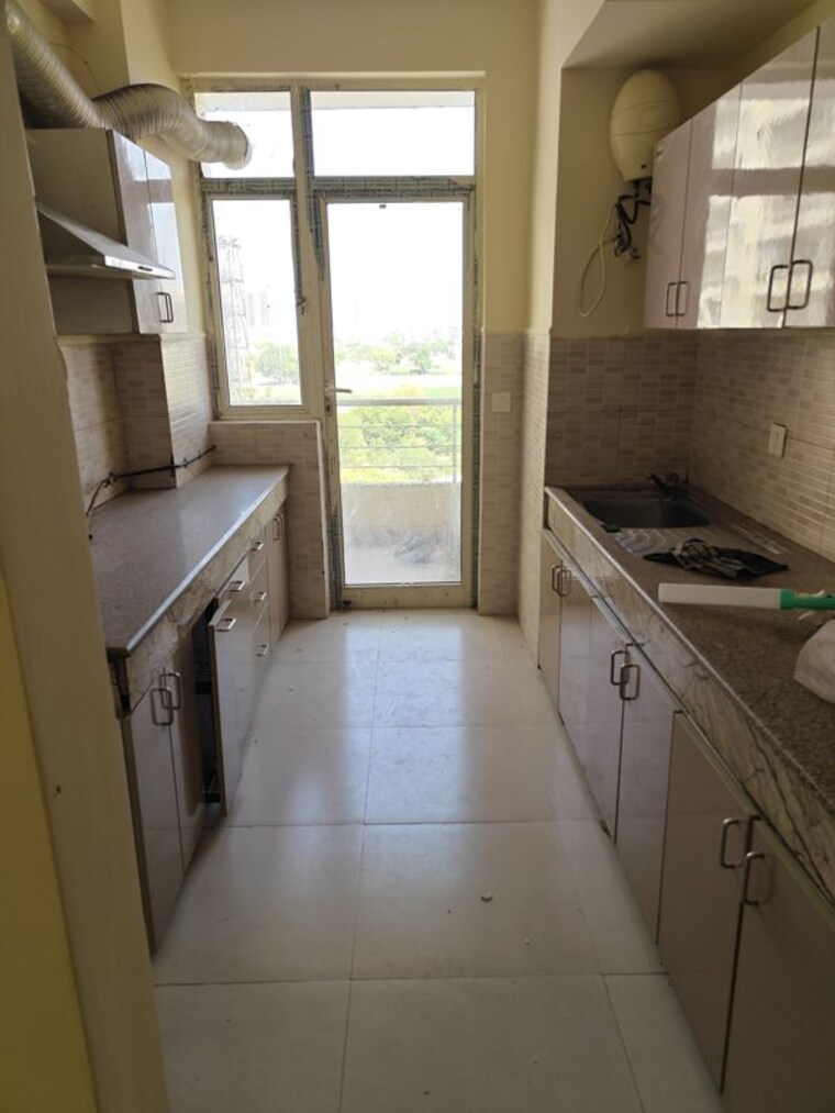 Kitchen, indiabulls-centrum-park 2.5 Bedroom 1481 Sq.Ft. Apartment In Sector 103 Gurgaon 10321550