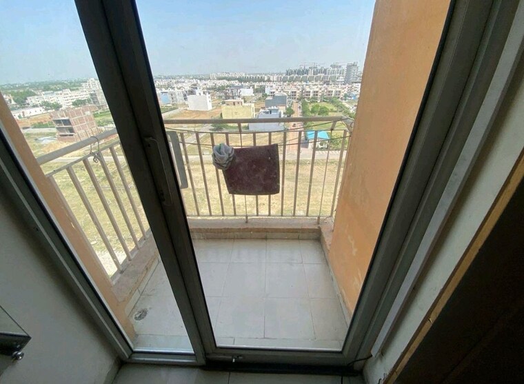 Balcony, wave-dream-homes 1 Bedroom 580 Sq.Ft. Apartment In Wave City Ghaziabad 10391495
