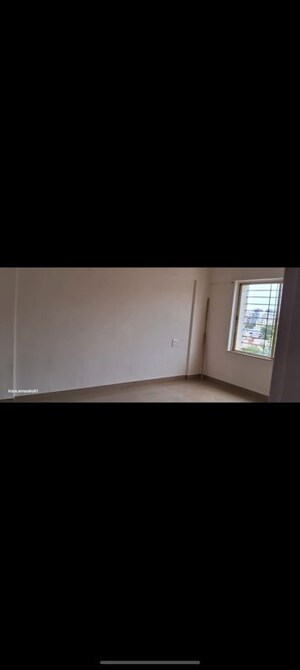 Room in 3 BHK Apartment at Manav Silver Skyscapes, Wakad – for Rent