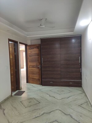 Room in 3 BHK Independent House at Dlf City Phase 3 – for Rent