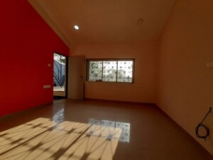 Room in 3 BHK Independent House at Hill Top CHS Goregaon, Goregaon East – for Rent