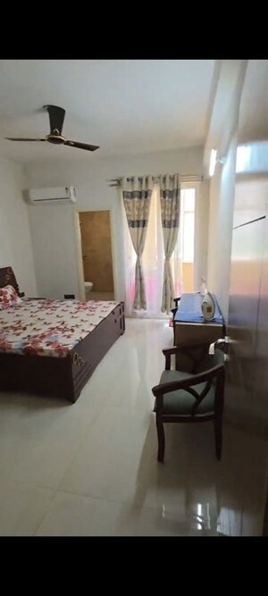 Team Area in 3 BHK Builder Floor at Kharar Road – for Sale