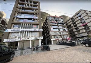  Showroom For Rent in Nava Naroda