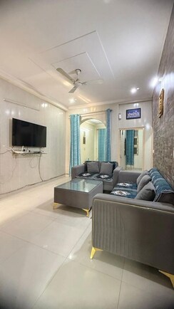 2.5 BHK + Store Room Builder Floor For Rent in Ashok Vihar Sector 3