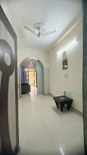 Building Lobby in 2.5 BHK Builder Floor at Ashok Vihar Sector 3, Sector 3 – for Rent