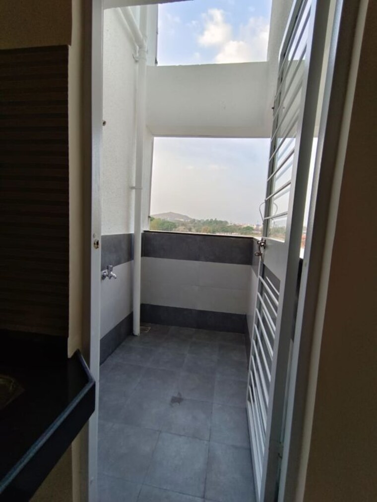 Bathroom, sai-pallacio 1 Bedroom 500 Sq.Ft. Apartment In Ravet Pune 10323801
