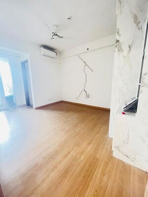 Room in 3 BHK Apartment at Godrej Woods, Sector 43 – for Rent