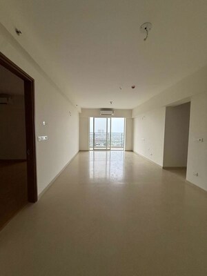 Dining area in 3 BHK Apartment at Godrej Woods, Sector 43 – for Rent