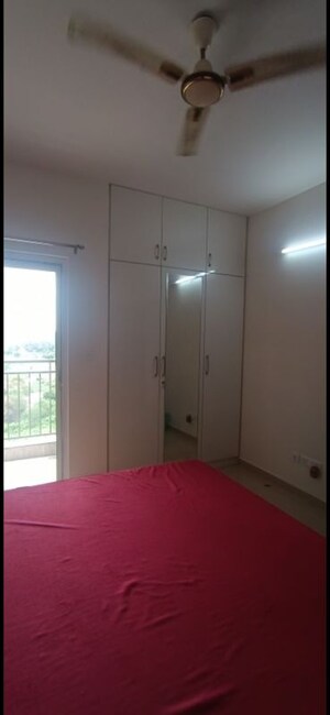 Room in 2 BHK Apartment at Bren Northern Lights, Jakkuru – for Rent