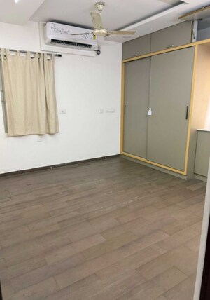 Room in 3.5 BHK Apartment at Mahindra Ashvita, Kukatpally – for Rent
