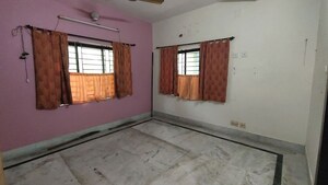 Room in 6+ BHK Independent House at Kasba – for Sale