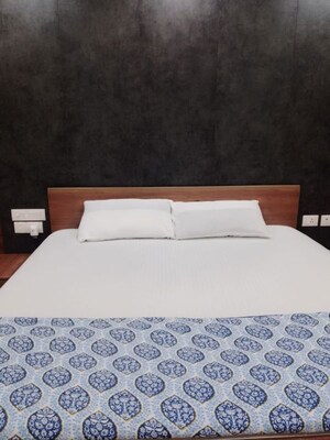 Bedroom in 3 BHK Builder Floor at Sushant Lok I – for Rent