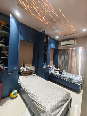 Bedroom in 2 BHK Apartment at Kukreja Estate, Chembur – for Rent