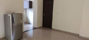 Room in 3.5 BHK Apartment at Indosam75, Sector 75 – for Rent